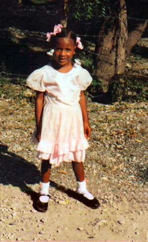 Kind in Azua